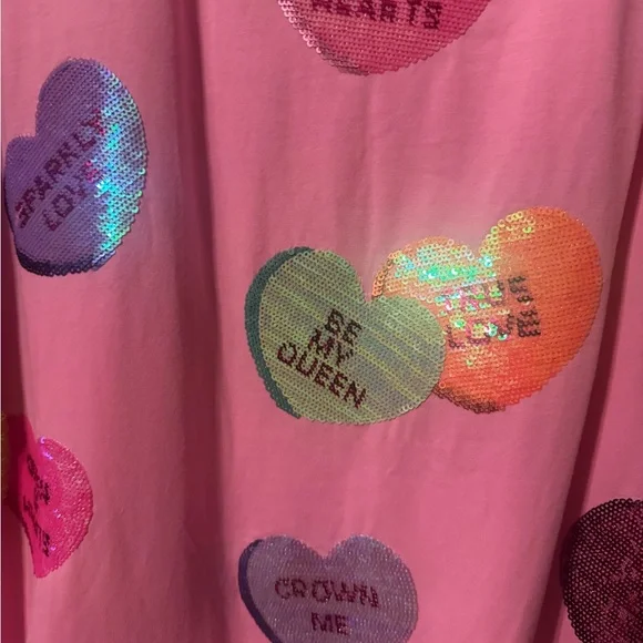 QUEEN OF SPARKLES Pink Candy Heart women’s tee - Picture 3 of 4